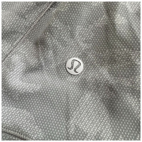 Lululemon Essential Tank *Pleated Incognito Camo SSL Silver Drop Alpine White - Picture 3 of 4